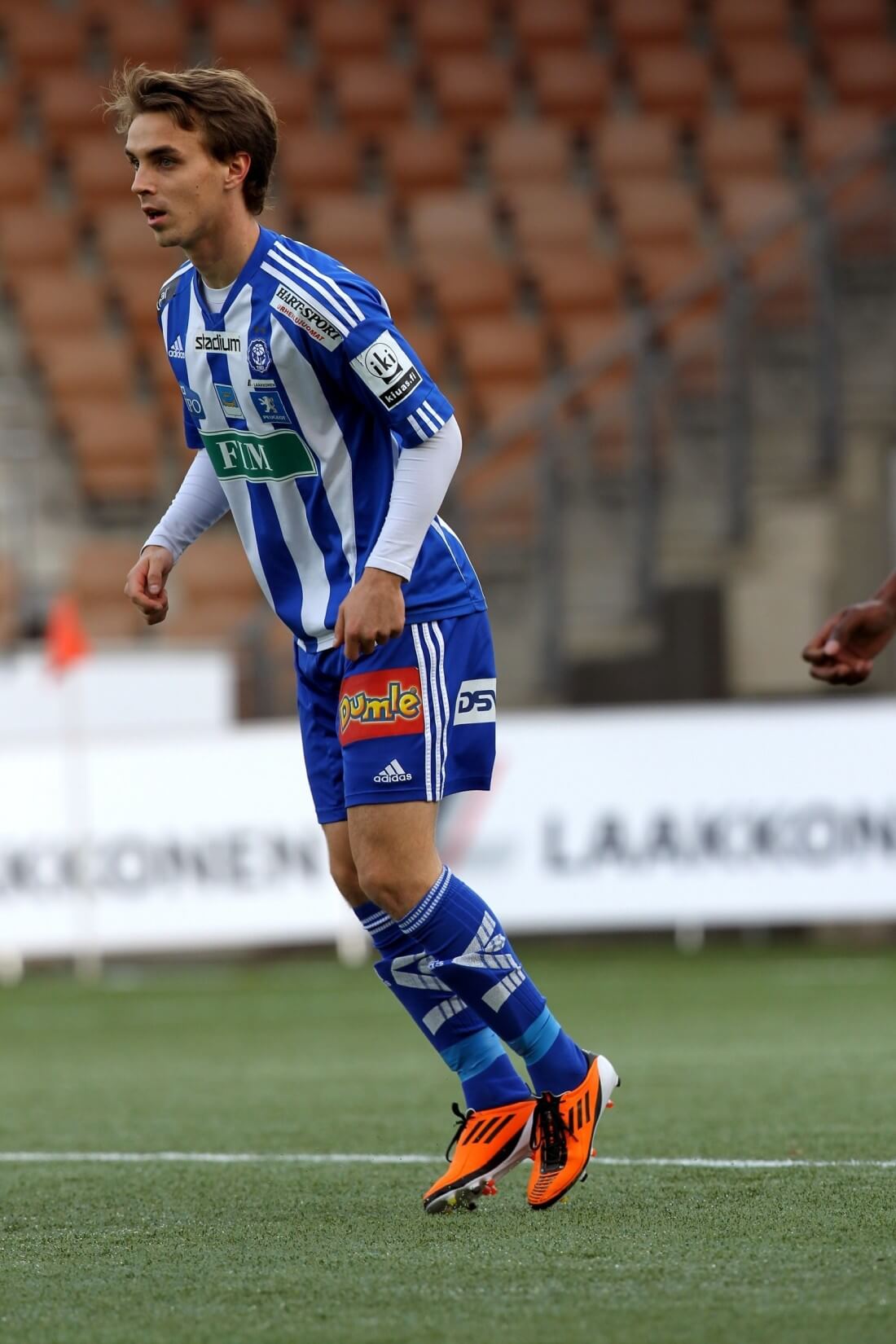 Jarno palaa innoissaan stadiin