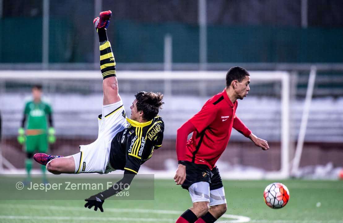 Pikkuhuuhkajakapteeni odottaa kauden alkua